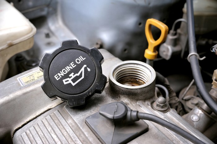 Engine oil leak causes