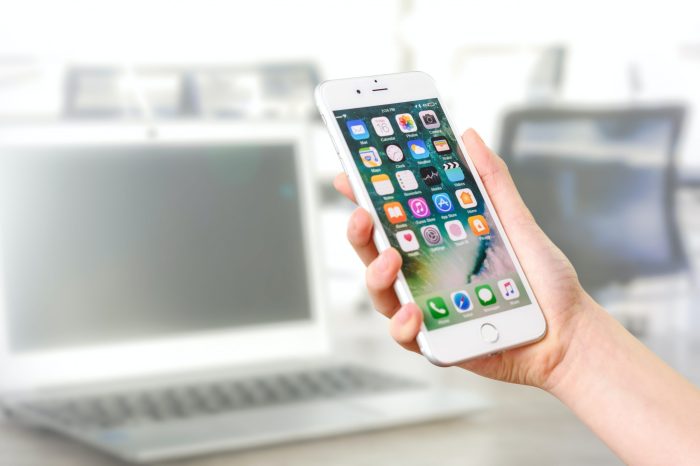 Smartphone mounts for dashboards