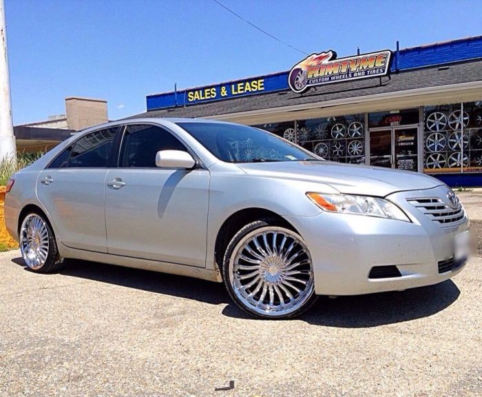 Custom Wheels - See the Ugliest Wheels Ever at SEMA 2010 | MyRideisMe.com Custom rims for cars